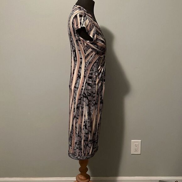 BCBGMaxAzaria Women's Tan & Black Twist Front Fitted Laila Jersey Sheath Dress - Picture 6 of 10